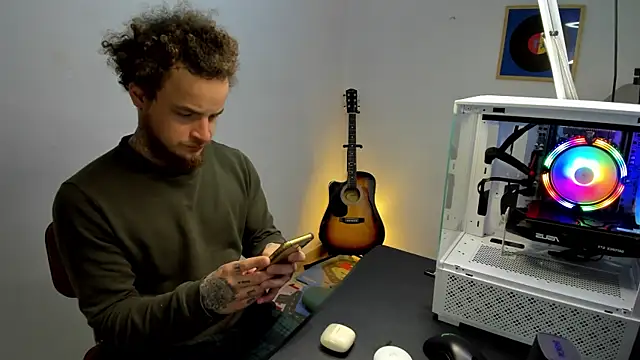 layneinchains online show from December 22, 9:50 am