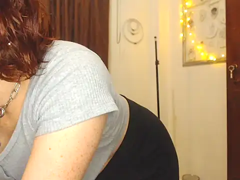 Redhead incandy online show from March 9, 5:33 am