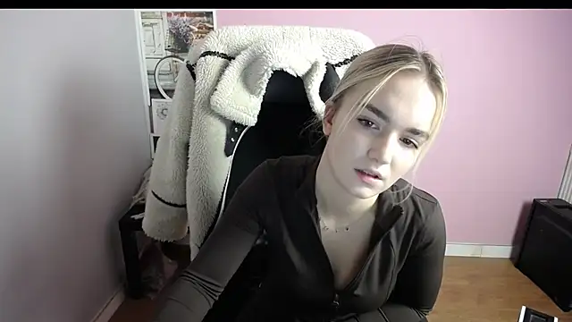 viktoria lovely online show from December 2, 9:25 am