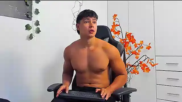 Snapshot of Bray_Kevin chatting on February 13, 2:29 am Bray Kevin online show from February 13, 2:29 am