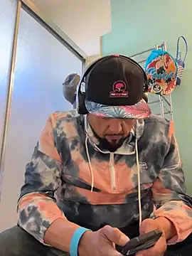 Snapshot of MrDickUdown24_7 chatting on March 9, 12:10 am MrDickUdown24 7 online show from March 9, 12:10 am