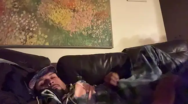 Snapshot of MrDickUdown24_7 chatting on March 15, 9:52 am MrDickUdown24 7 online show from March 15, 9:52 am