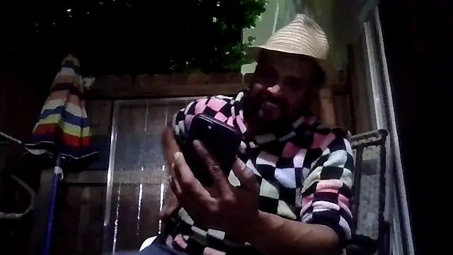 Snapshot of MrDickUdown24_7 chatting on February 6, 1:25 pm MrDickUdown24 7 online show from February 6, 1:25 pm