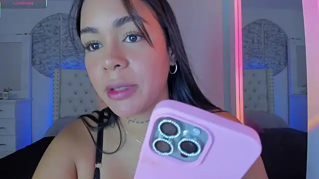 Snapshot of IsabelaVanegas_ chatting on September 29, 4:01 pm IsabelaVanegas  online show from September 29, 4:01 pm