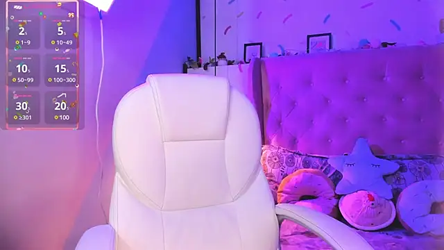  cloe martinez online show from December 17, 12:45 am