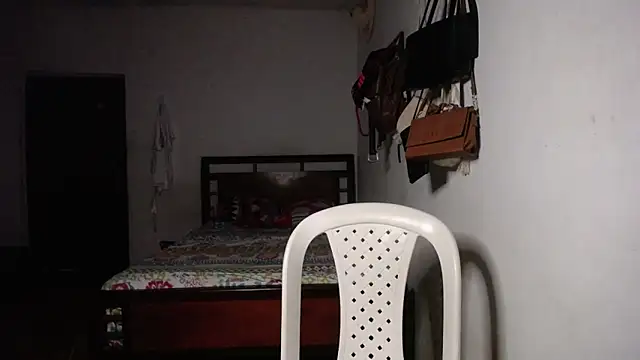 foxysweet09 online show from December 4, 5:16 am