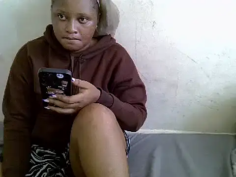 Snapshot of Crystal__Gee chatting on March 20, 6:19 am Crystal  Gee online show from March 20, 6:19 am