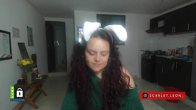 Snapshot of Scarletleon77 chatting on March 27, 10:42 pm Scarletleon77 online show from March 27, 10:42 pm