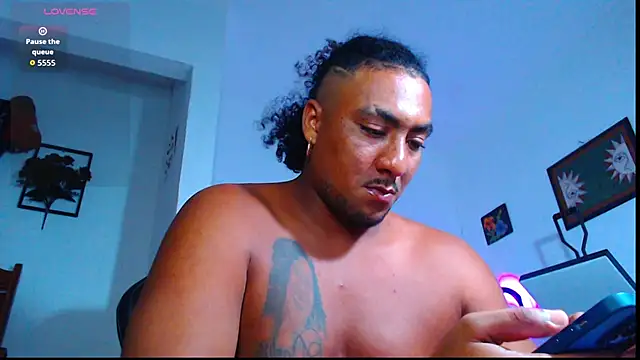 yosoy enzo2020 online show from April 15, 3:46 am