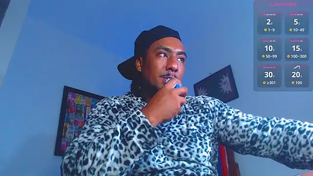 yosoy enzo2020 online show from June 12, 4:22 am
