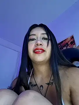 Snapshot of Hot_sophie_ chatting on January 7, 10:30 pm Hot sophie  online show from January 7, 10:30 pm