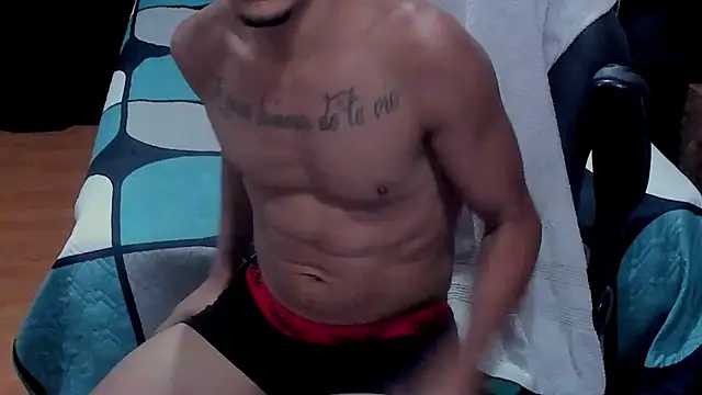 Snapshot of Brunocuttie94 chatting on July 5, 4:14 pm Brunocuttie94 online show from July 5, 4:14 pm