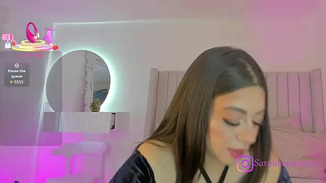 sarah-bonneth online show from October 30, 11:33 am