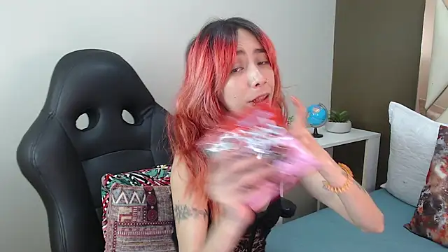 Erika Stevens online show from May 26, 2:24 pm