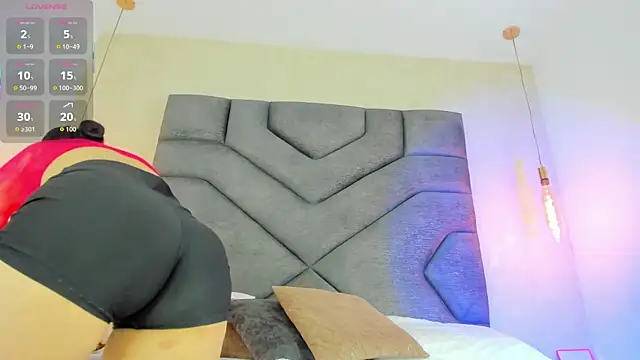 Liinda Saenz online show from March 30, 11:33 am