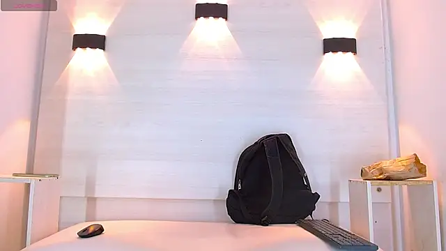 Snapshot of jeic_18 chatting on October 11, 12:58 pm jeic 18 online show from October 11, 12:58 pm