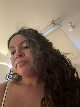 Snapshot of Nathcurly_ chatting on August 4, 9:17 pm Nathcurly online show from August 4, 9:17 pm