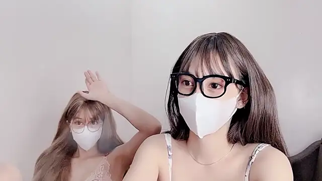 Snapshot of Mono-Stewardesss chatting on December 7, 1:29 pm Mono-Stewardesss online show from December 7, 1:29 pm