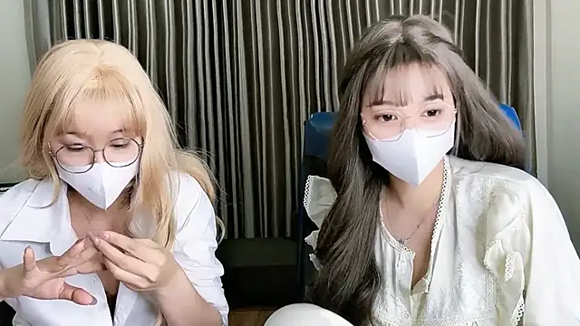 Snapshot of Mono-Stewardesss chatting on March 11, 12:39 pm Mono-Stewardesss online show from March 11, 12:39 pm