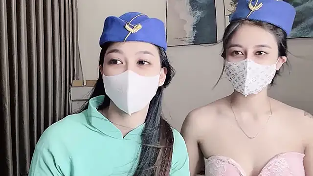 Snapshot of Mono-Stewardesss chatting on September 17, 11:45 am Mono-Stewardesss online show from September 17, 11:45 am