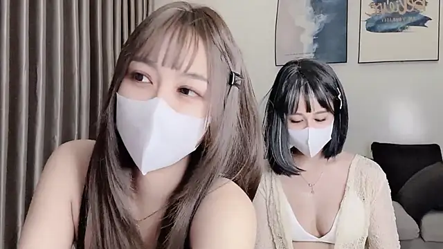 Snapshot of Mono-Stewardesss chatting on October 5, 3:54 pm Mono-Stewardesss online show from October 5, 3:54 pm