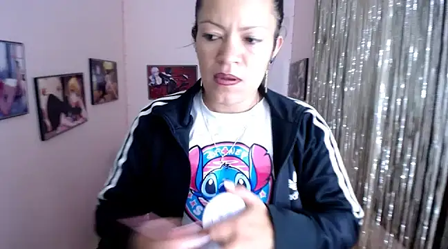 Cristal w online show from March 4, 4:30 pm