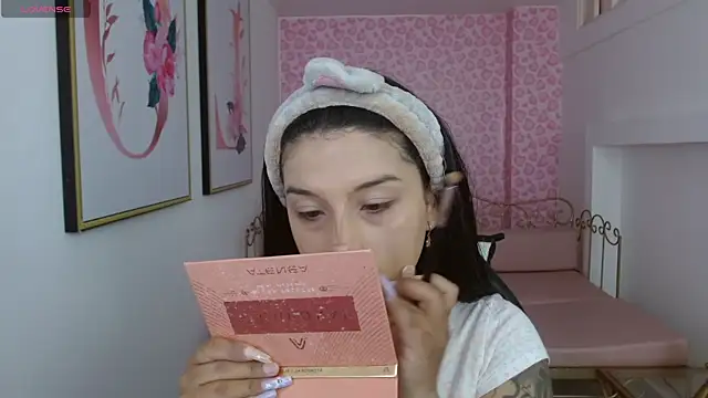 Small naughty  online show from May 17, 1:07 pm