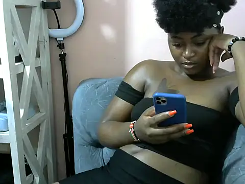 Snapshot of slender-qwene chatting on April 23, 2:30 pm slender-qwene online show from April 23, 2:30 pm