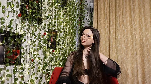 NaughtYHomemadE online show from April 19, 11:09 am