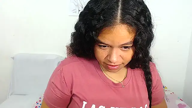 Hazel donna online show from May 28, 9:28 am