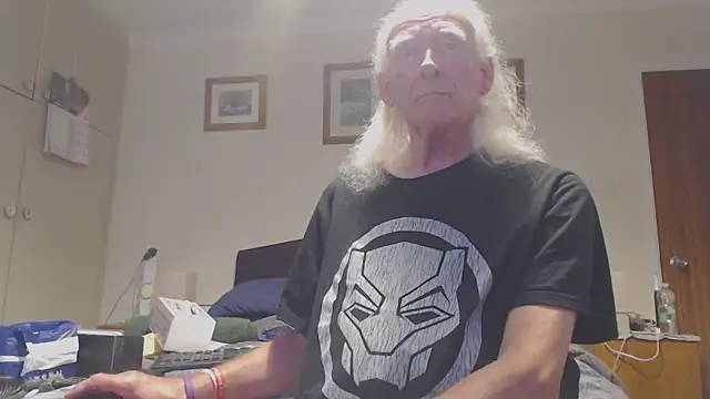 WaverlyKernow online show from April 14, 1:28 pm