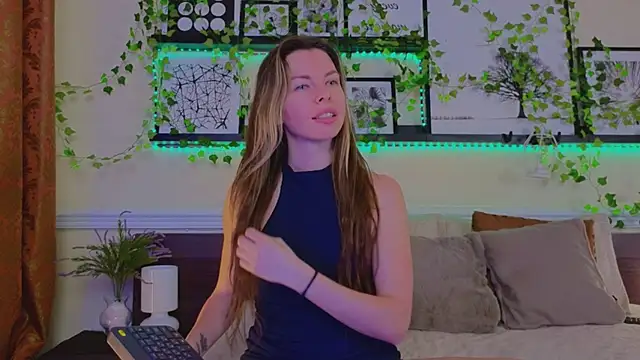 Real Tini online show from March 11, 1:45 pm