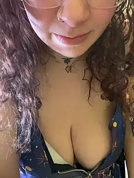 Snapshot of mistress_kasha chatting on March 16, 8:35 pm mistress kasha online show from March 16, 8:35 pm