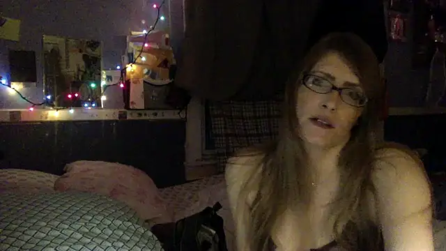 Snapshot of beelzebubblesxo chatting on January 20, 9:03 am beelzebubblesxo online show from January 20, 9:03 am