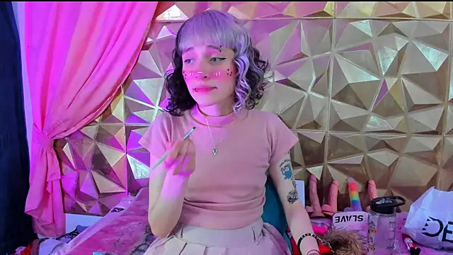 neeko princes online show from February 16, 12:21 pm