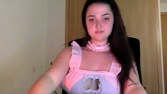 Snapshot of chunliklk chatting on January 24, 11:12 pm chunliklk online show from January 24, 11:12 pm