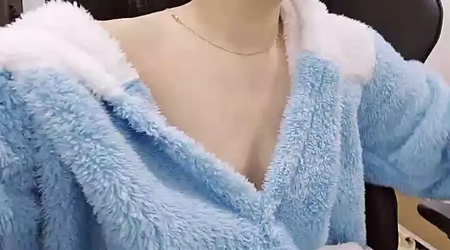 Snapshot of Kemmy_babe20 chatting on February 14, 11:21 am Kemmy babe20 online show from February 14, 11:21 am
