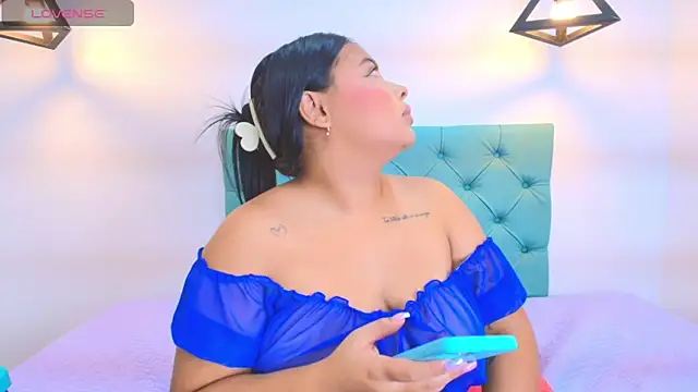 Snapshot of Emily_cooper20 chatting on March 12, 1:58 am Emily cooper20 online show from March 12, 1:58 am