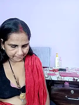 Snapshot of reemacouple007 chatting on April 20, 4:26 am reemacouple007 online show from April 20, 4:26 am