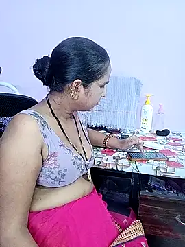 Snapshot of reemacouple007 chatting on April 25, 5:54 pm reemacouple007 online show from April 25, 5:54 pm