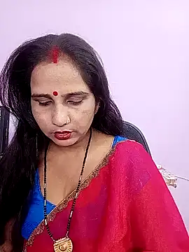 Snapshot of reemacouple007 chatting on May 7, 7:25 am reemacouple007 online show from May 7, 7:25 am