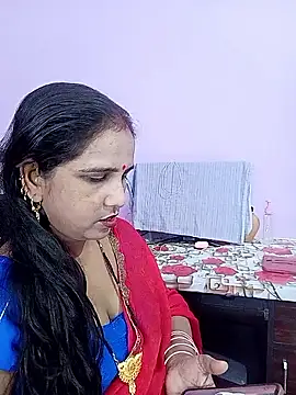 Snapshot of reemacouple007 chatting on May 30, 6:43 am reemacouple007 online show from May 30, 6:43 am