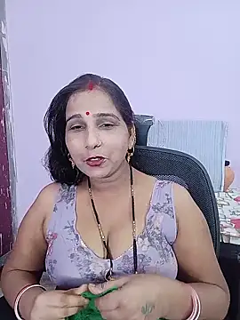 Snapshot of reemacouple007 chatting on May 31, 7:26 am reemacouple007 online show from May 31, 7:26 am