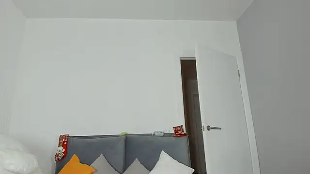 dolly ll online show from March 13, 4:34 pm