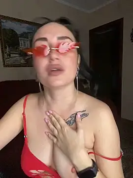 Snapshot of Roxana_Bell chatting on November 21, 8:29 pm Roxana Bell online show from November 21, 8:29 pm