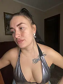 Roxana Bell online show from February 23, 7:55 pm