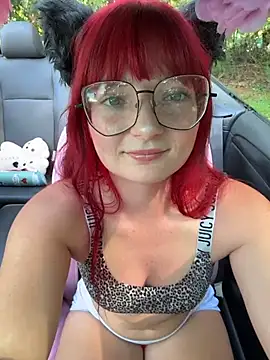 Snapshot of urpuppymoon chatting on July 29, 9:46 pm urpuppymoon online show from July 29, 9:46 pm