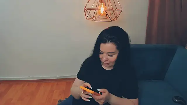 LayaFlow online show from April 15, 7:59 am