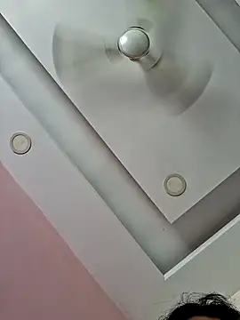 Ravina patil1 online show from March 27, 5:02 am