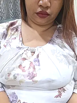 Ravina patil1 online show from April 13, 8:14 pm